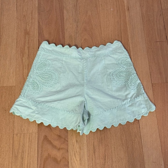 Juliet Dunn Poplin High Waisted Shorts with Ric Rac Embroidery - Picture 3 of 5